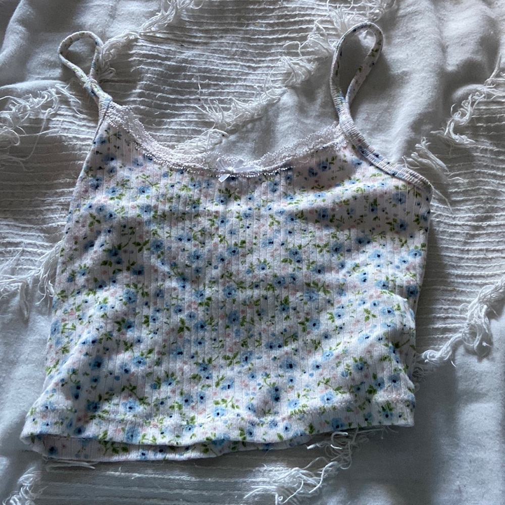 Brandy Melville flower tank top